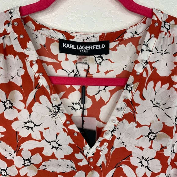 Karl Lagerfeld Floral Print Pearl V-neck Top - Picture 6 of 7